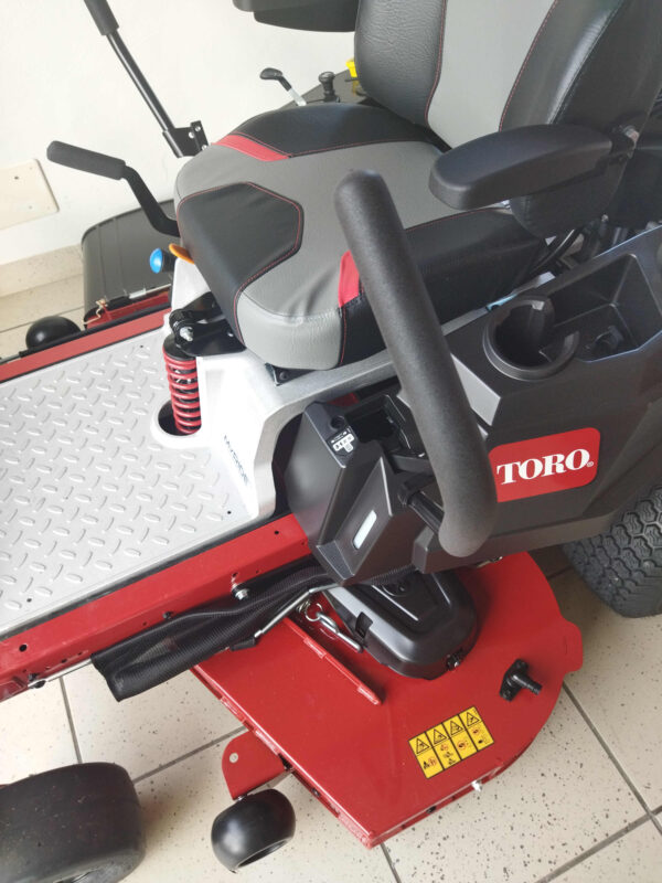 Trattorino Tosaerba Toro TimeCutter® MR 5075T V-Twin MyRIDE® (74695)